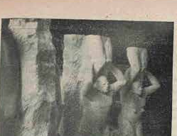 De estas piedras salen estos hombres. He aquí una foto de extraña ambientación.