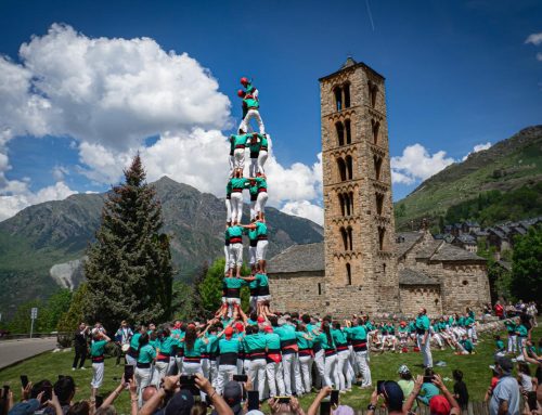 Els Castellers de Vilafranca unieixen tradició i patrimoni en un viatge de colla a la Vall d’Aran i a la Vall de Boí